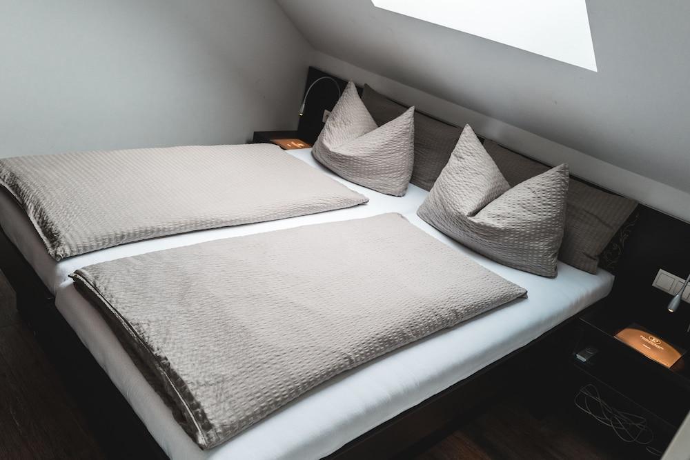 Restaurant Zur Post Hotel 4*
